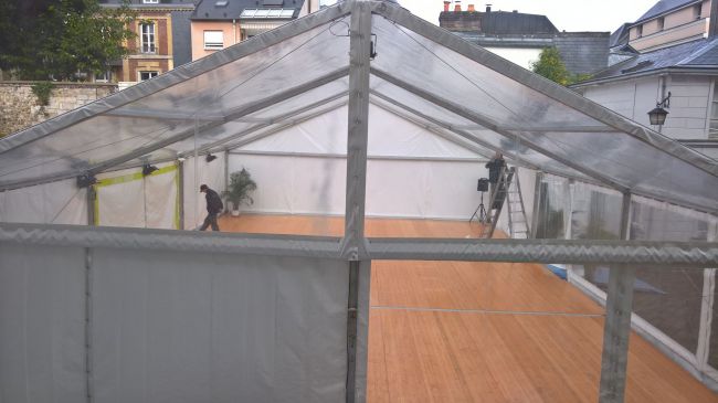 Location de tente avec toit transparent à Rouen